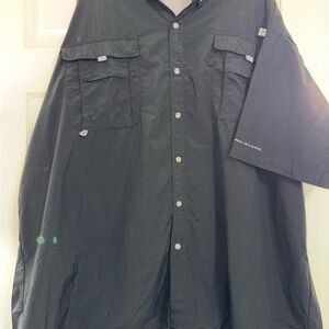 Columbia Men's Black Button Up Shirt